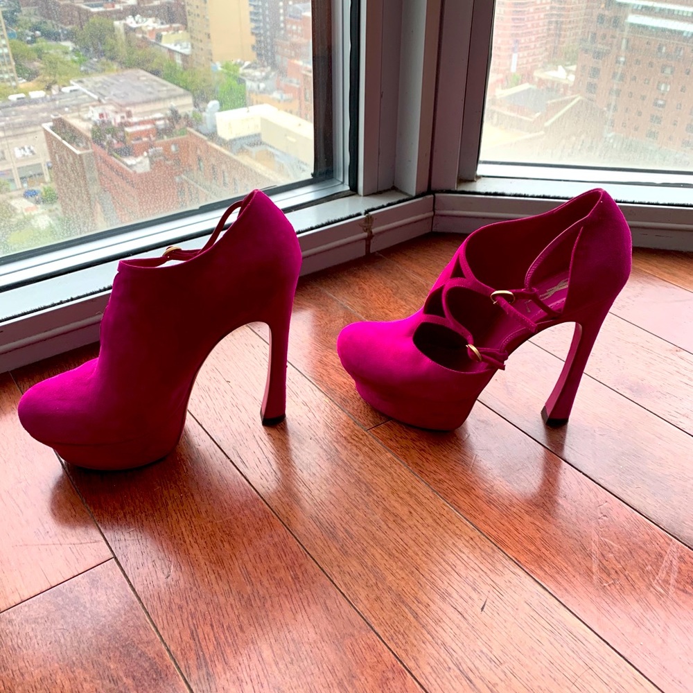 YSL Yves Saint Laurent Pink Suede Booties EU 37.5